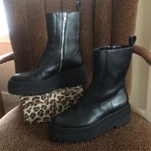 Steve Madden Dallas Boots